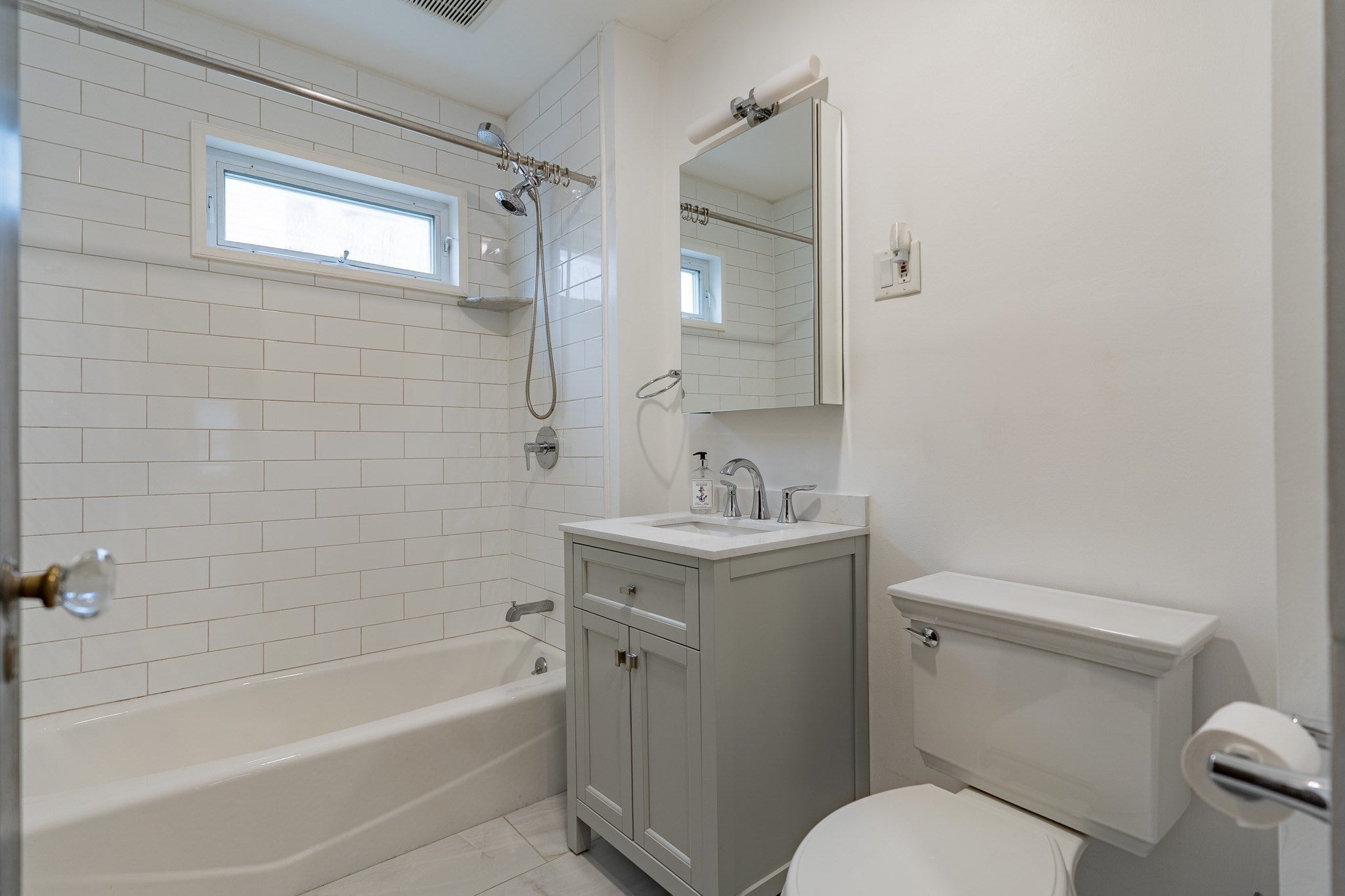 35 Rossmere ST #1, Newton, MA Photo #10