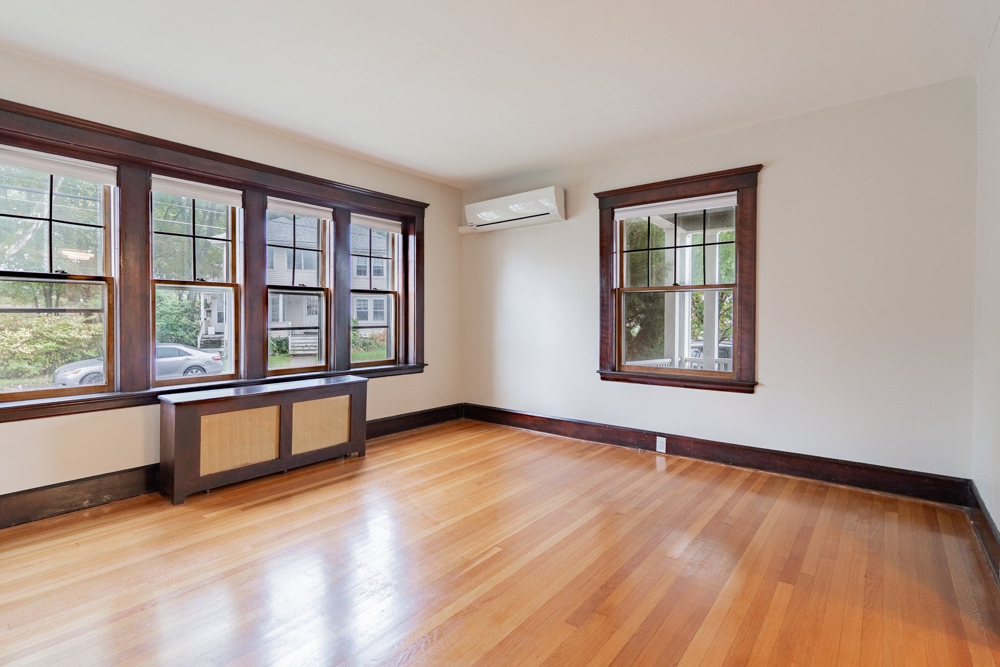 35 Rossmere ST #1, Newton, MA Photo #6