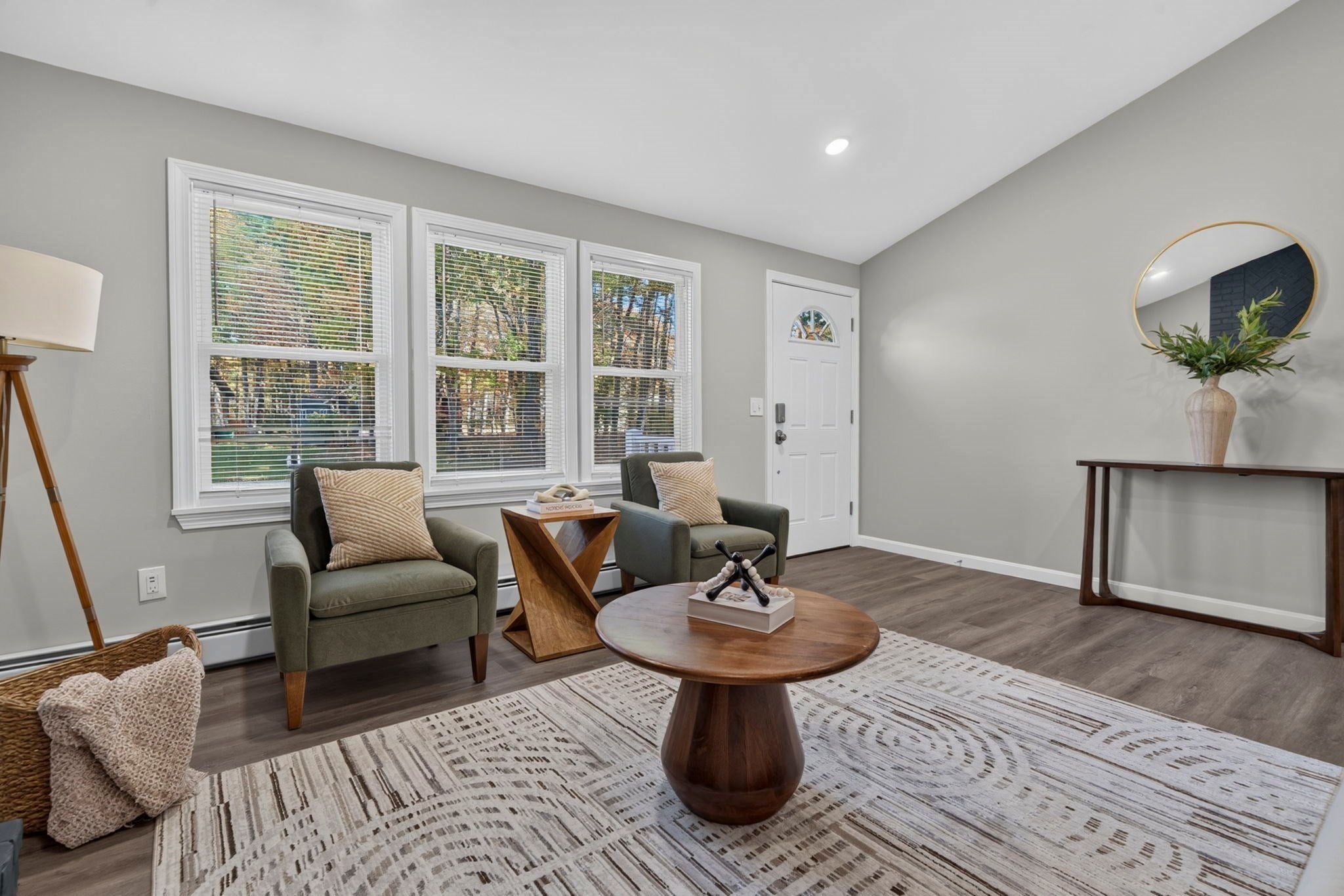 24 Hemlock Dr