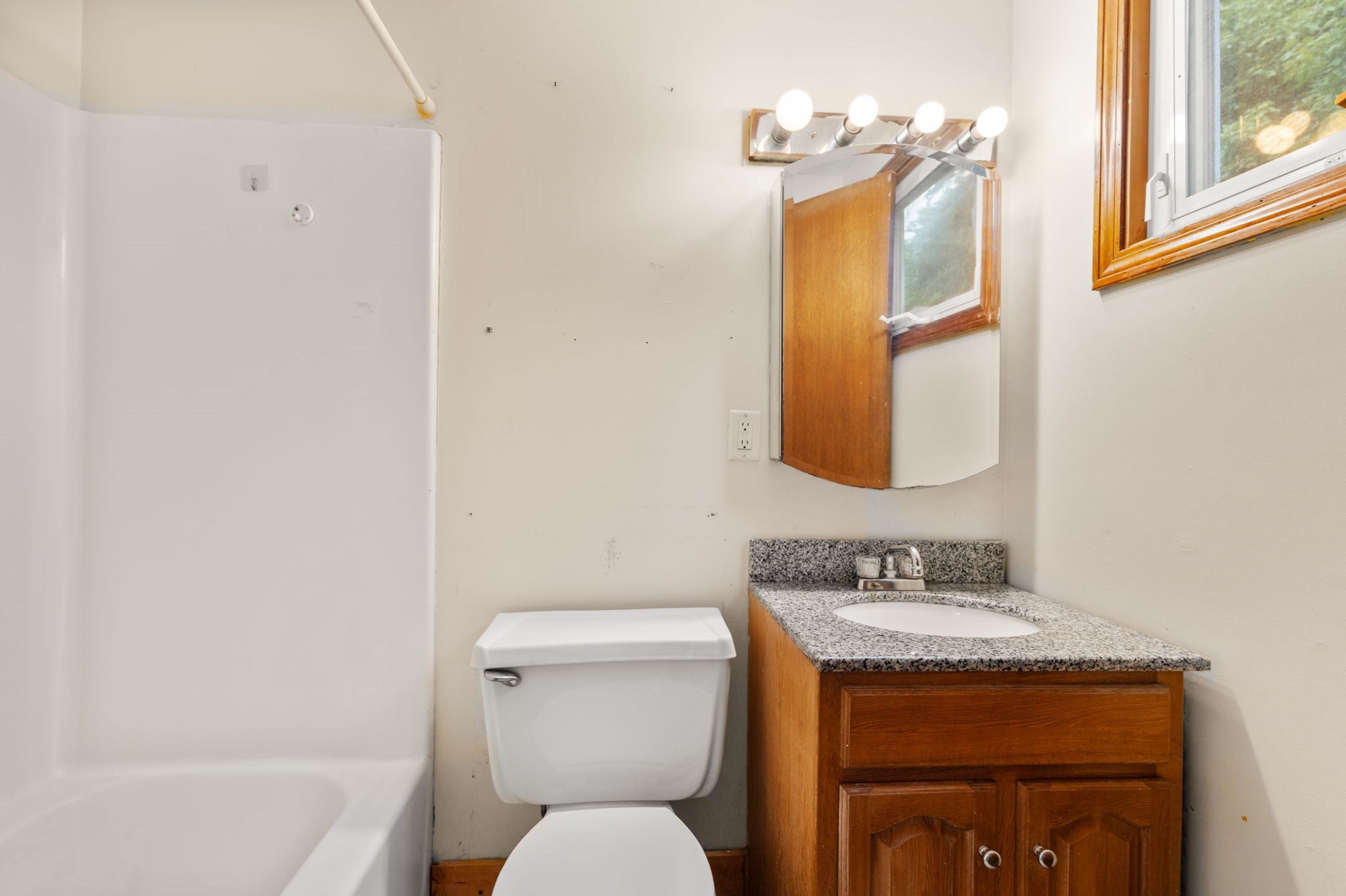 11 Munroe Dr, Plainville, MA Photo #18