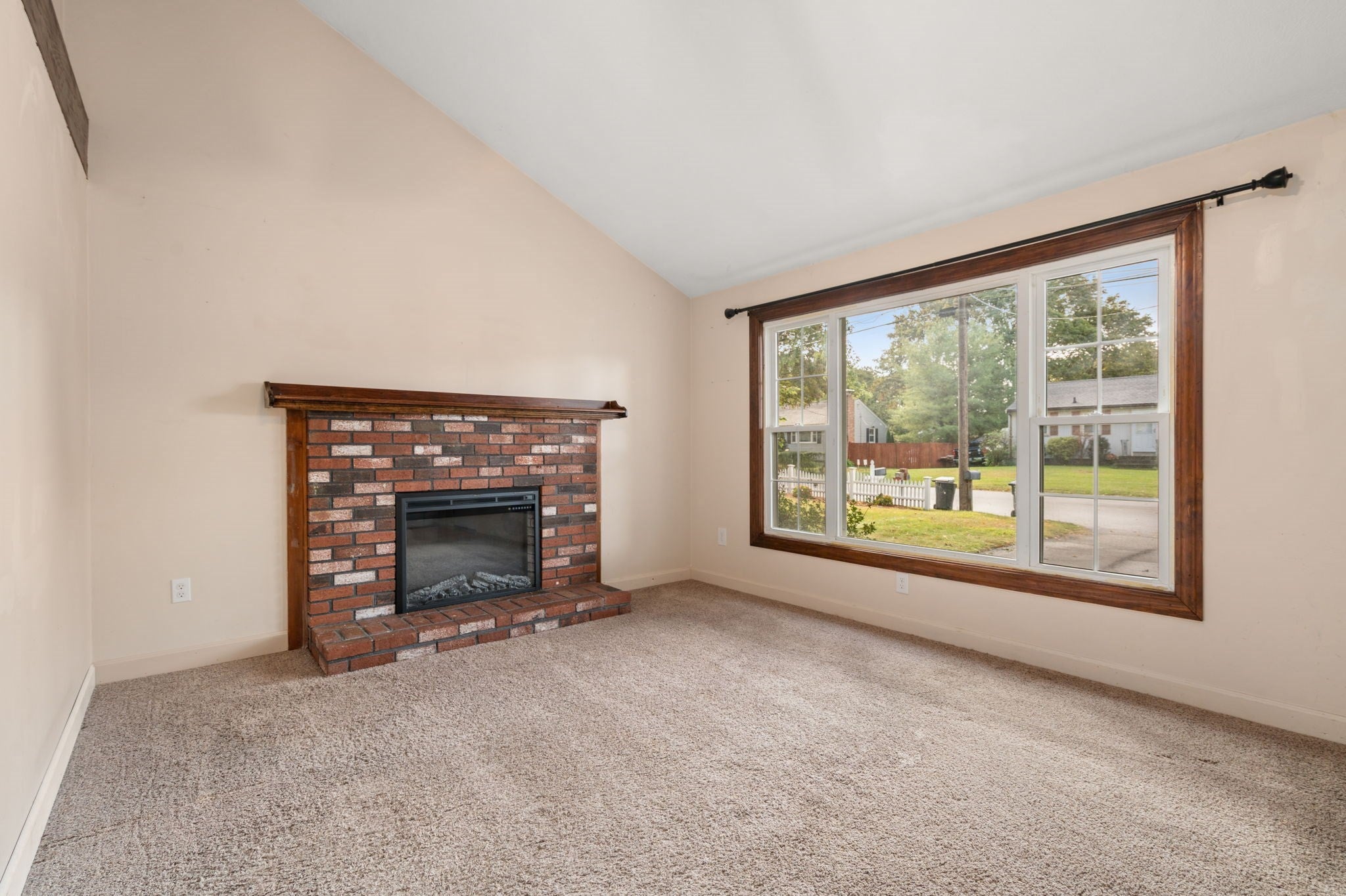 11 Munroe Dr, Plainville, MA Photo #14