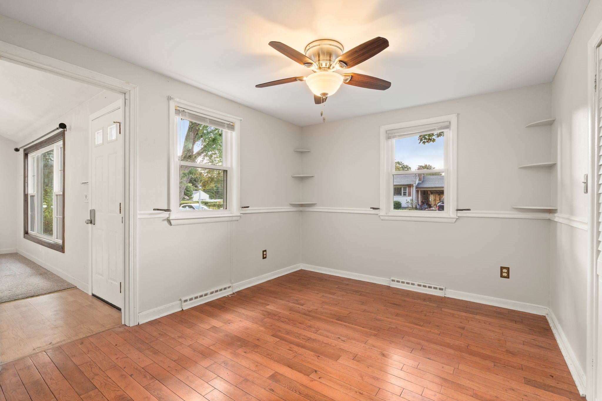 11 Munroe Dr, Plainville, MA Photo #5