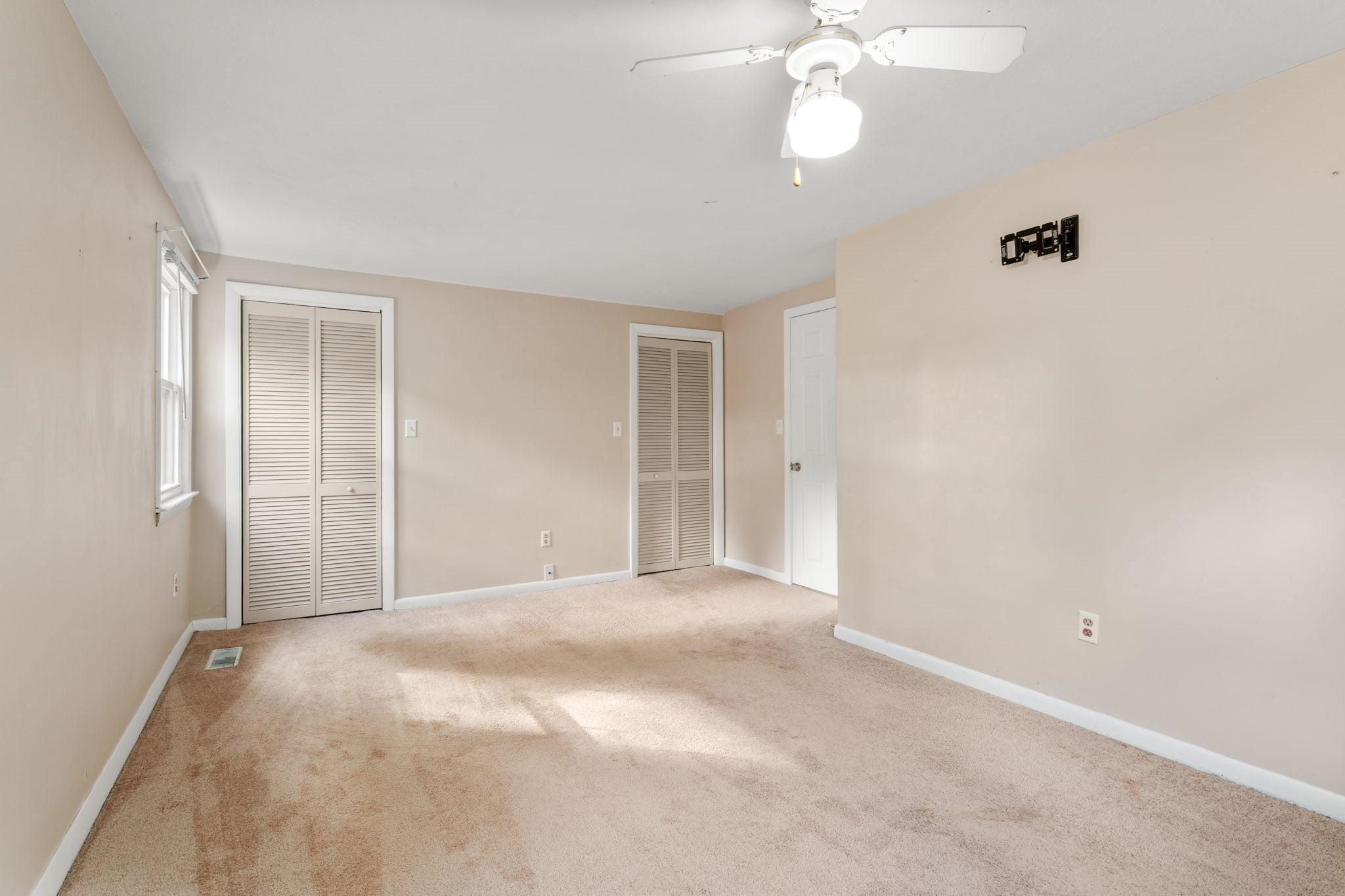 11 Munroe Dr, Plainville, MA Photo #22