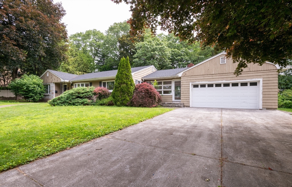 1 Hunting Ln