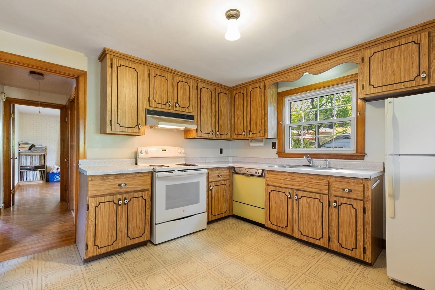 40 Valentine Rd, Arlington, MA, 40 Valentine Rd, Arlington, MA Photo #17