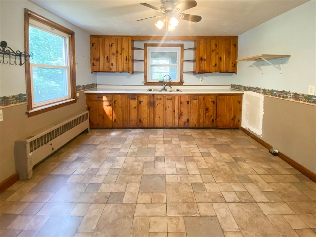 6 Oak Dr