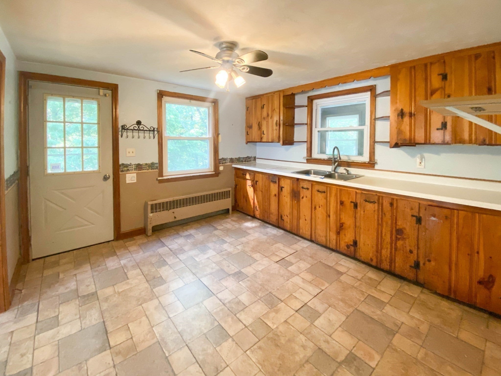 6 Oak Dr