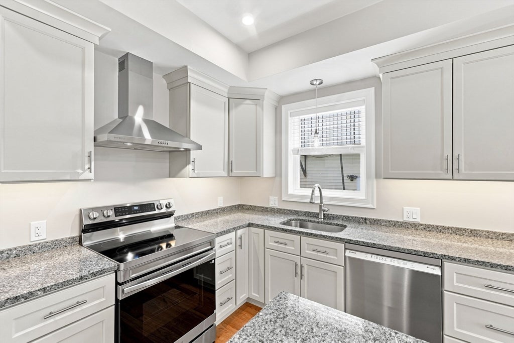 517 E 3rd ST #1, Boston, MA, 517 E 3rd ST #1, Boston, MA Photo #2
