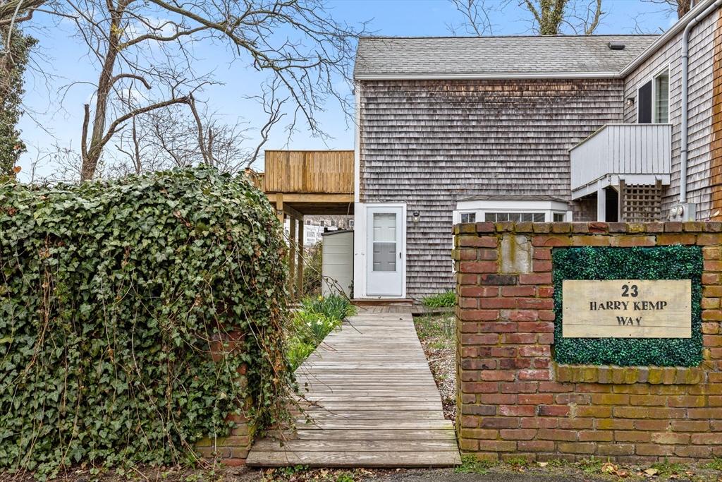 23 Harry Kemp Way A