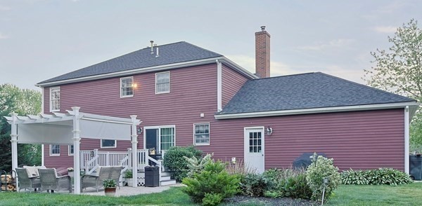 98 Robinette Rd