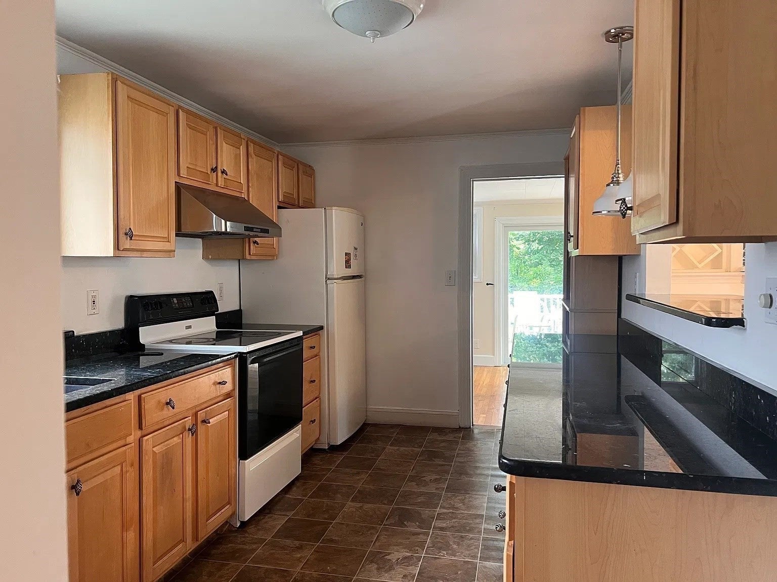 26 Riverview Cir, Wayland, MA Photo #8
