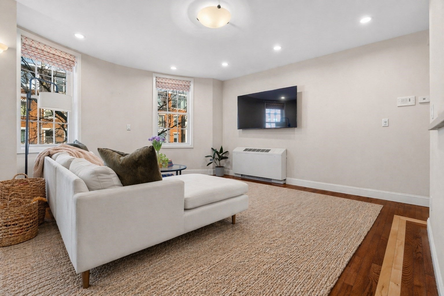 13 Bowdoin St 3AB