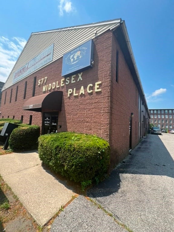 Photo 1 of 5 — 577 Middlesex St 5, Lowell, MA 01852