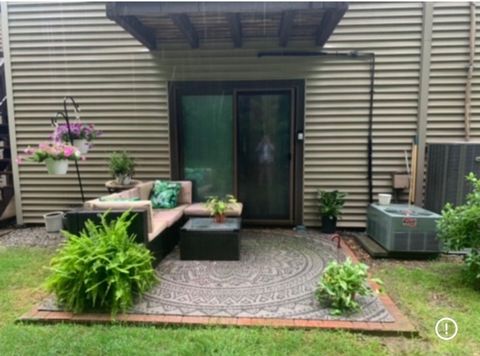 32 Thayer Pond Dr 11 Oxford MA 01537