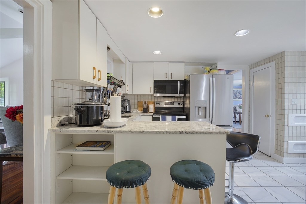 298 Oakland Rd