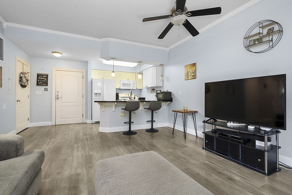 501 Commerce Drive 1-111