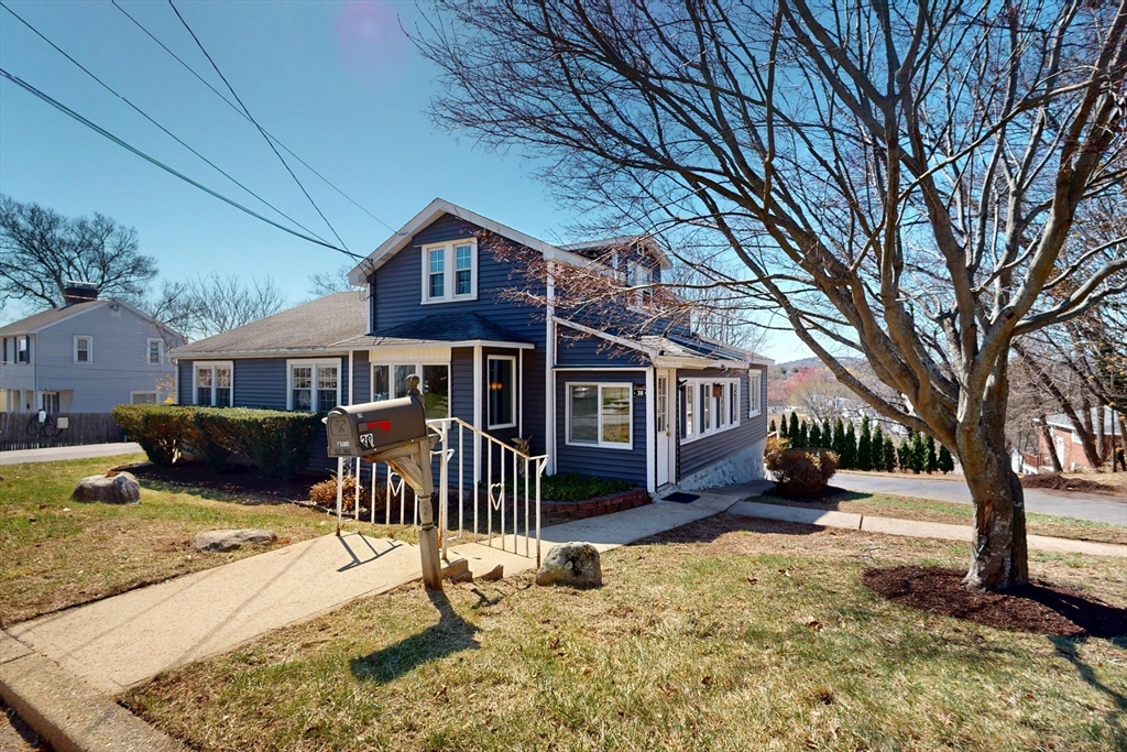 38 Hillcrest Rd
