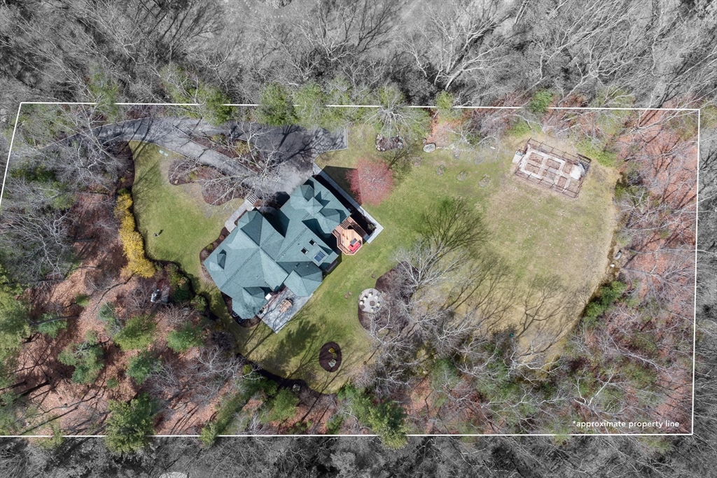 15 Spruce Hill Road