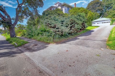749-751 Riverside Drive Lawrence MA 01841