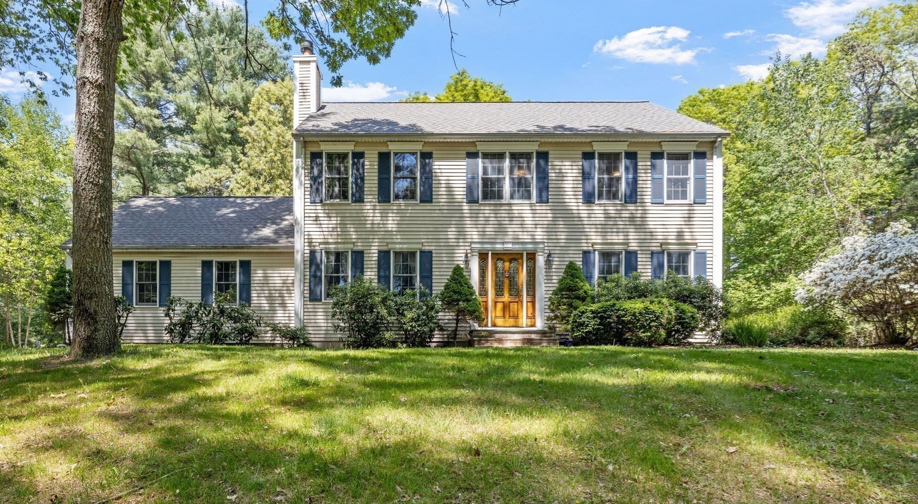 8 Johnson Dr, Lakeville MA 02347