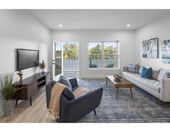 635 Main Street 112