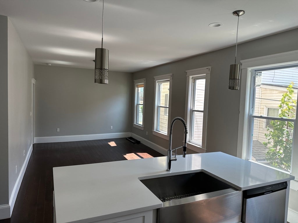 183 Chelsea St #2, Everett, MA Photo #6