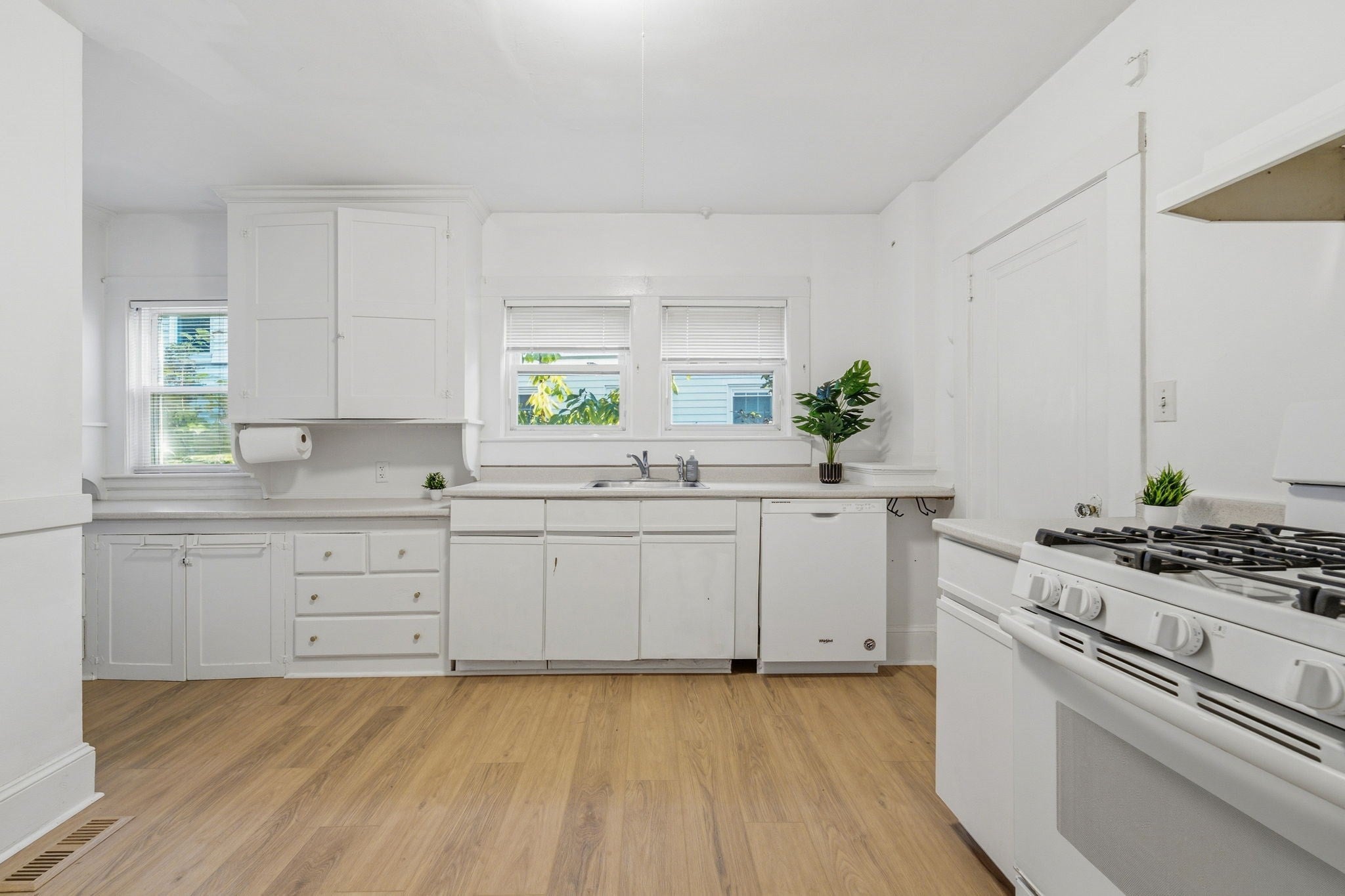 27 Seagrav RD #1, Cambridge, MA, 27 Seagrav RD #1, Cambridge, MA Photo #7