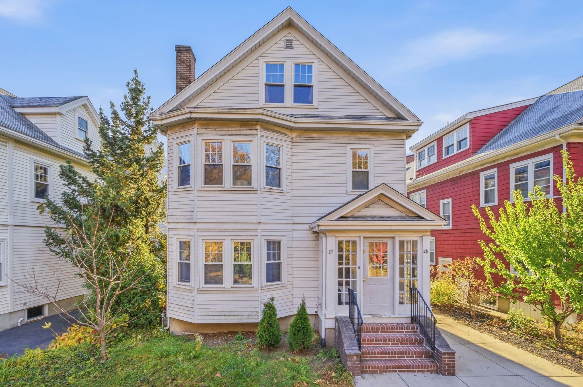 Photo of 27 Seagrav RD, Cambridge, MA
