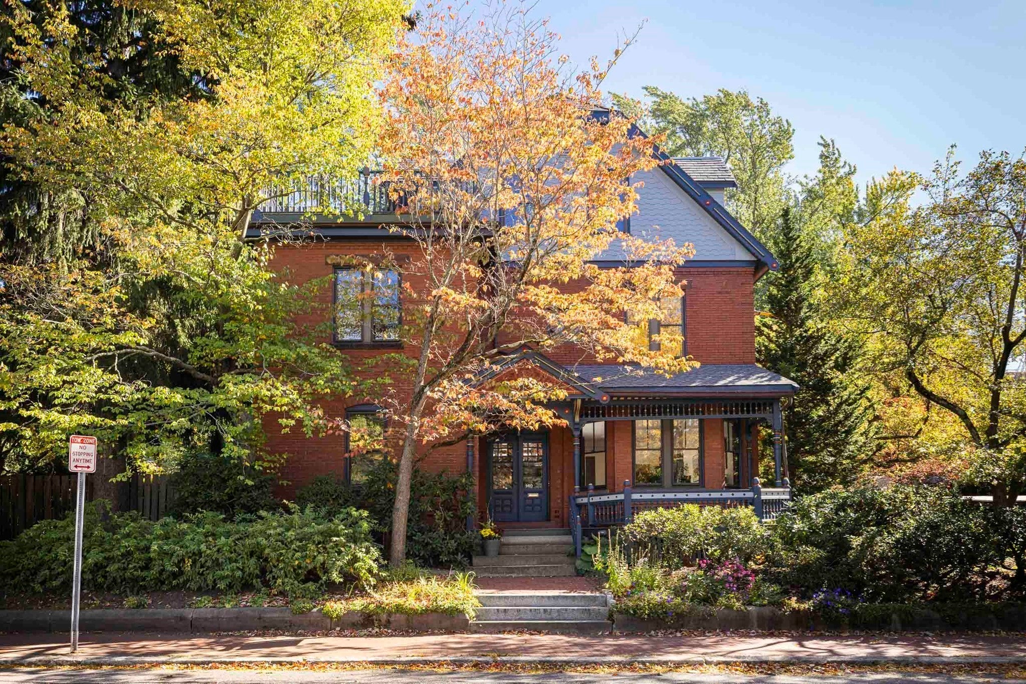 Click for 140 Upland Road, Cambridge, MA slideshow Click for 140 Upland Road, Cambridge, MA slideshow