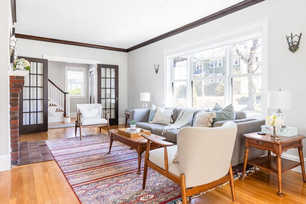 75 Longfellow Rd