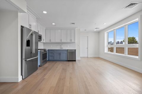 301 Border Street 511 Boston MA 02128