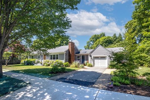 33 Pearl St Mattapoisett MA 02739