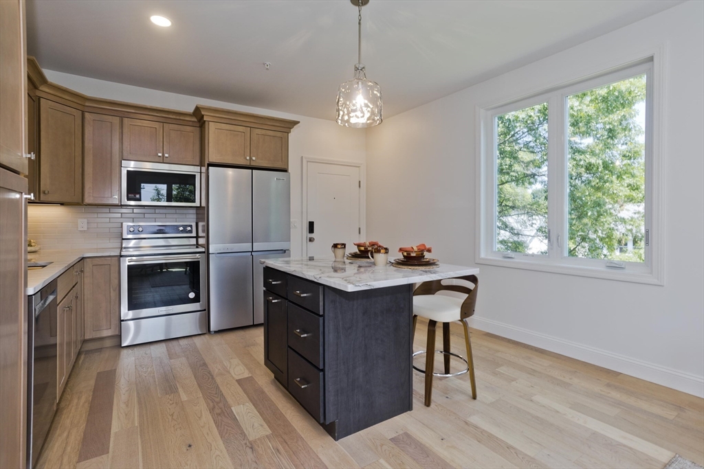 107 Williams Street 3c