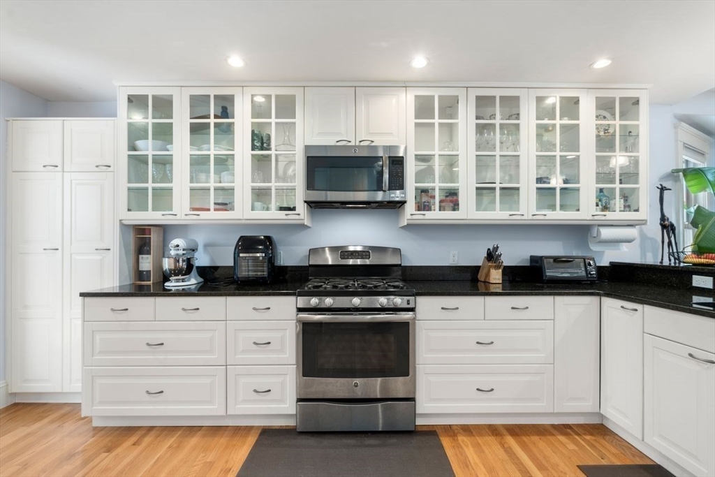 56 Woodrow Ave 2