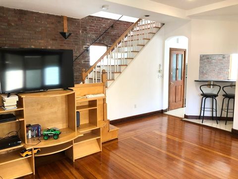 70 York St. 2 Cambridge MA 02141