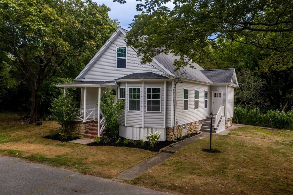 17 Norfolk Ave