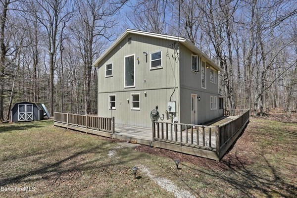 376 Long Bow Ln