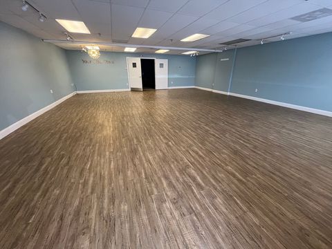 175 Littleton Rd L Westford MA 01886