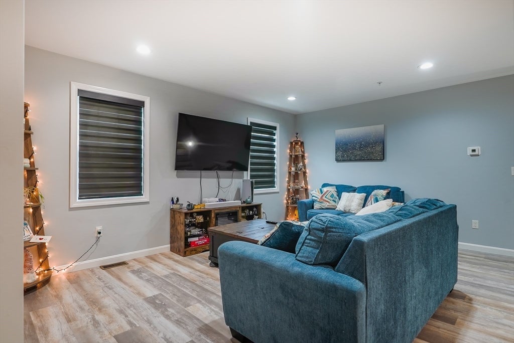 550 Spring St #1, Fall River, MA, 550 Spring St #1, Fall River, MA Photo #4