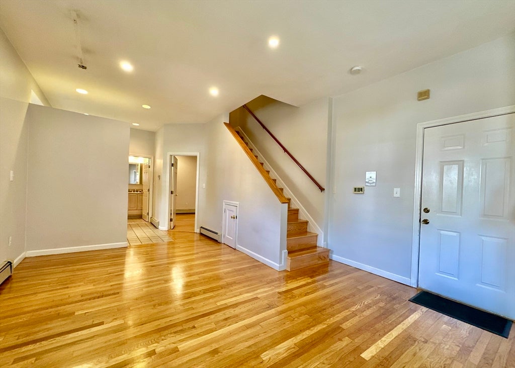 294 Chestnut Ave #1, Boston, MA, 294 Chestnut Ave #1, Boston, MA Photo #3