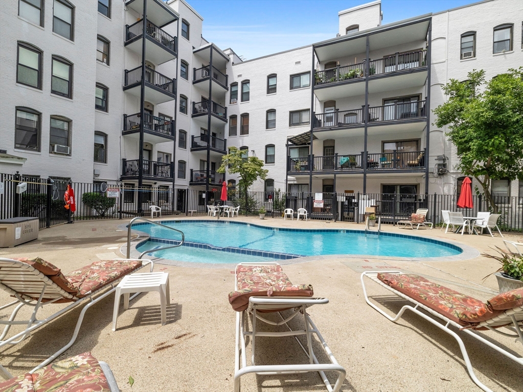 1486 Commonwealth Ave 4