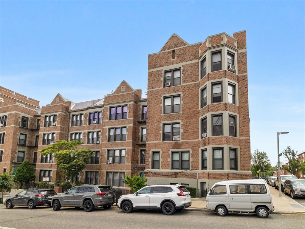 1486 Commonwealth Ave 4