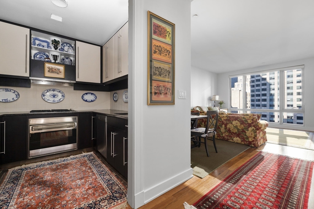 500 Atlantic Ave 14E