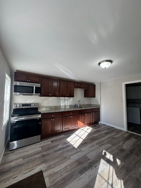 Photo of 253 Main St #1, Leicester, MA 01611 (MLS # 73485997)