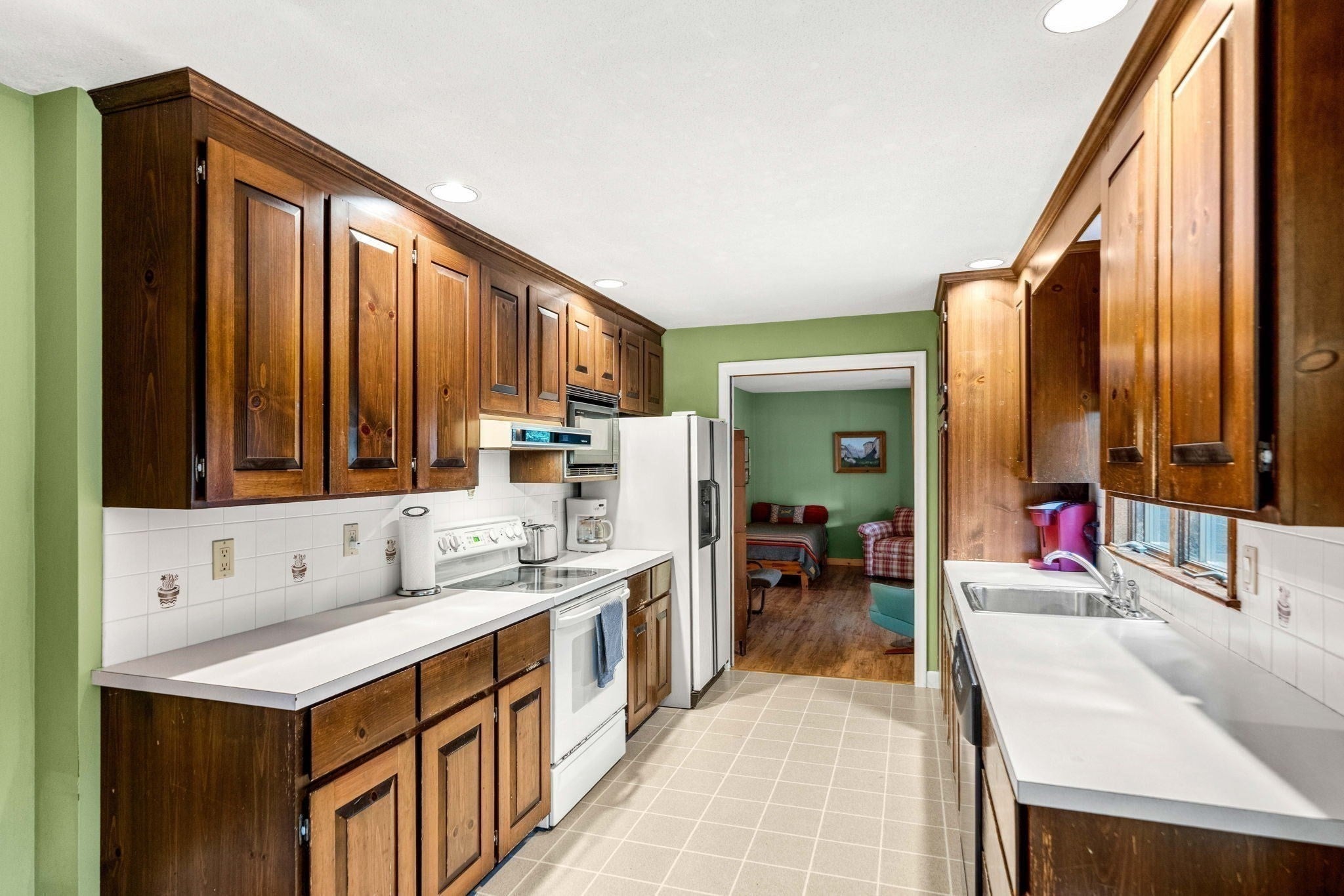 519 Essex St, Hamilton, MA, 519 Essex St, Hamilton, MA Photo #7