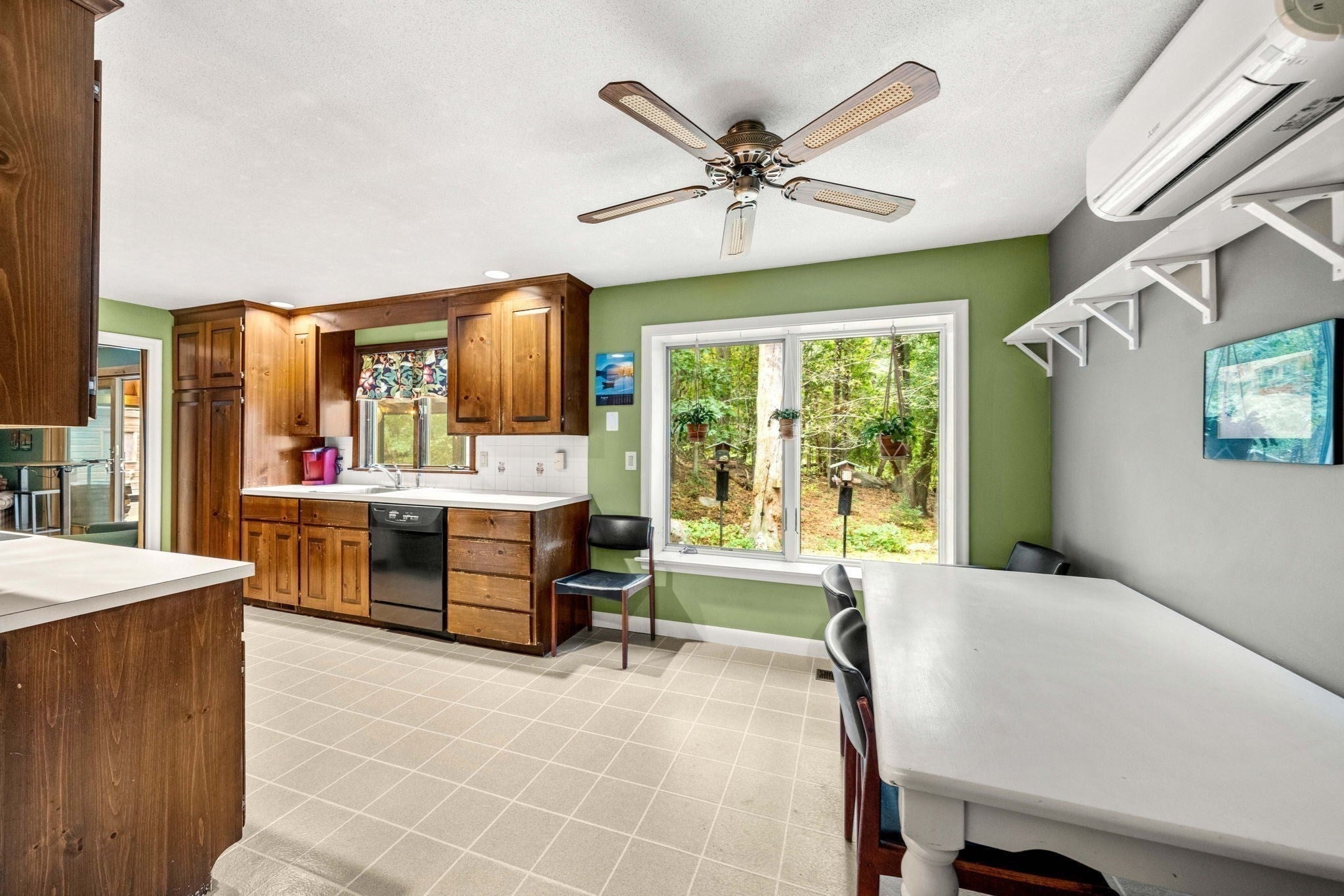 519 Essex St, Hamilton, MA, 519 Essex St, Hamilton, MA Photo #5