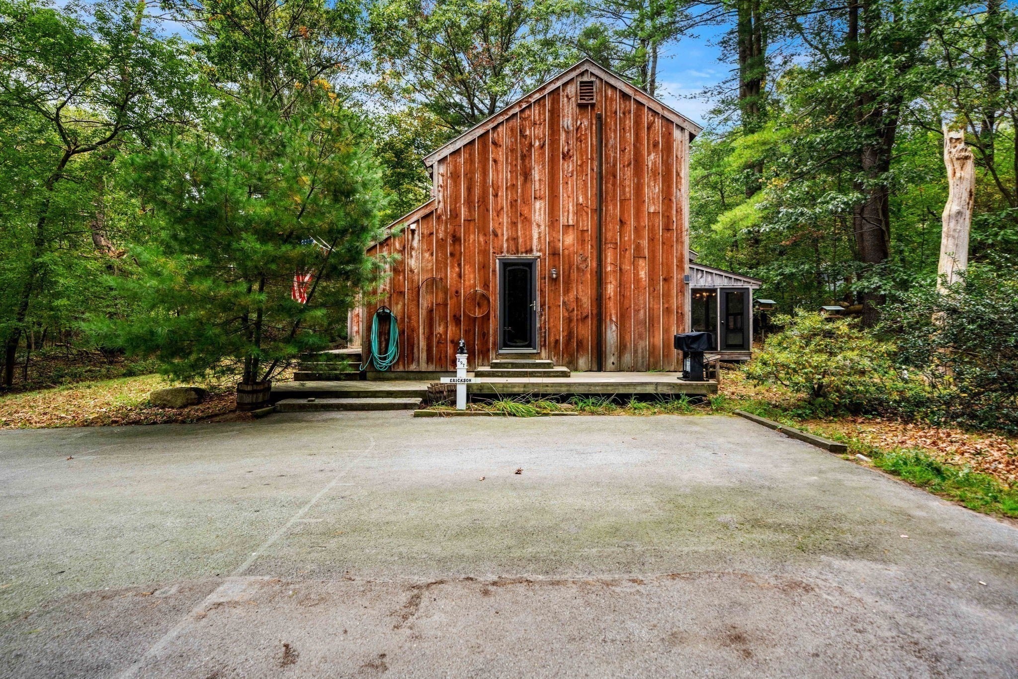 519 Essex St, Hamilton, MA, 519 Essex St, Hamilton, MA Photo #3