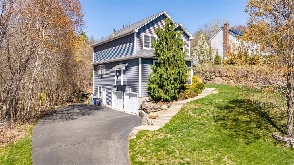 42 Sheffield Dr