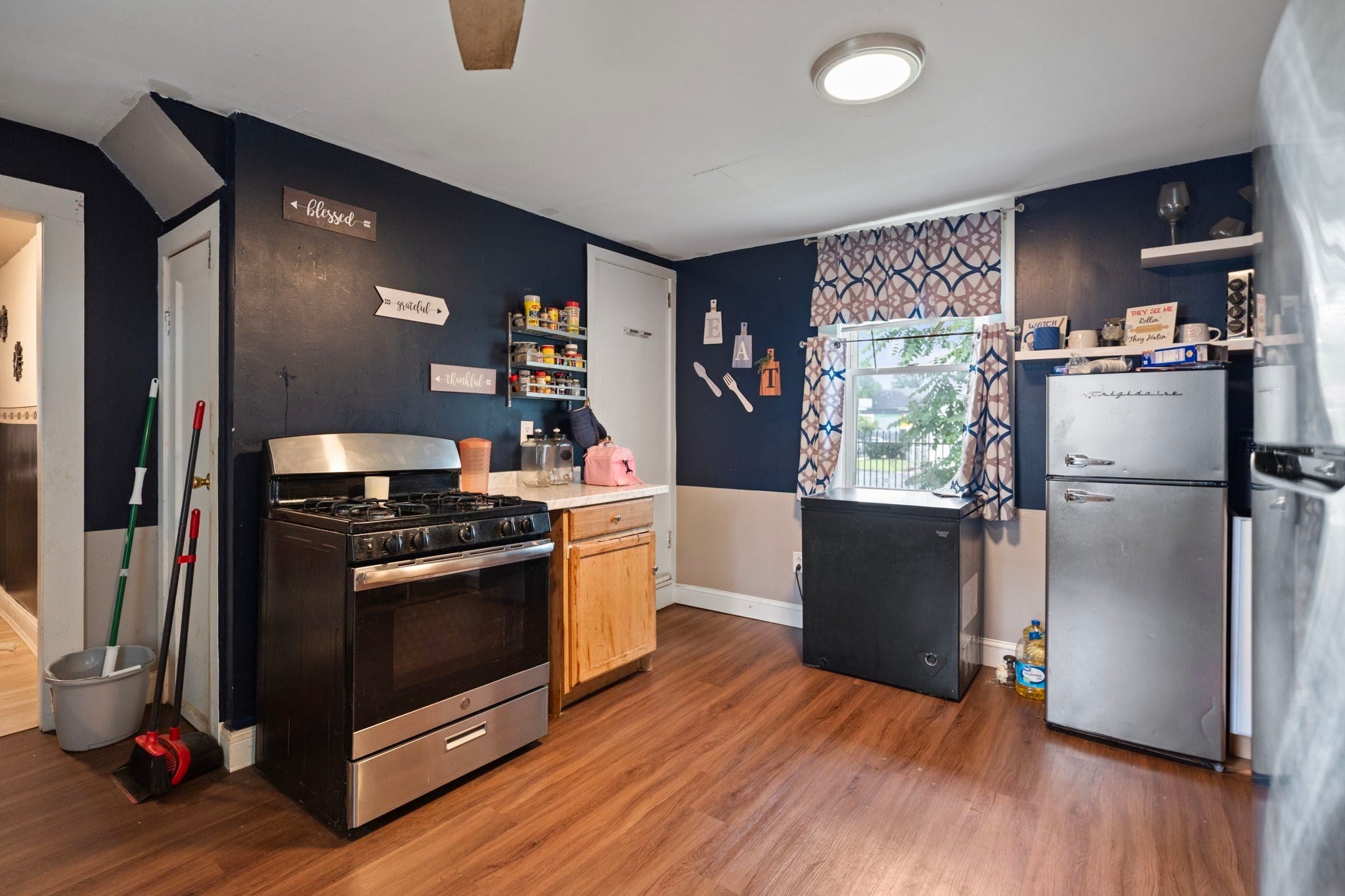 19 Suffolk St, Springfield, MA Photo #11