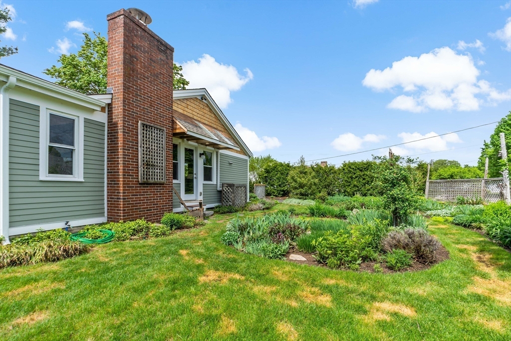 40 Edgemere Drive